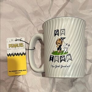 Peanuts Snoopy New York Yankees Swirl Mug